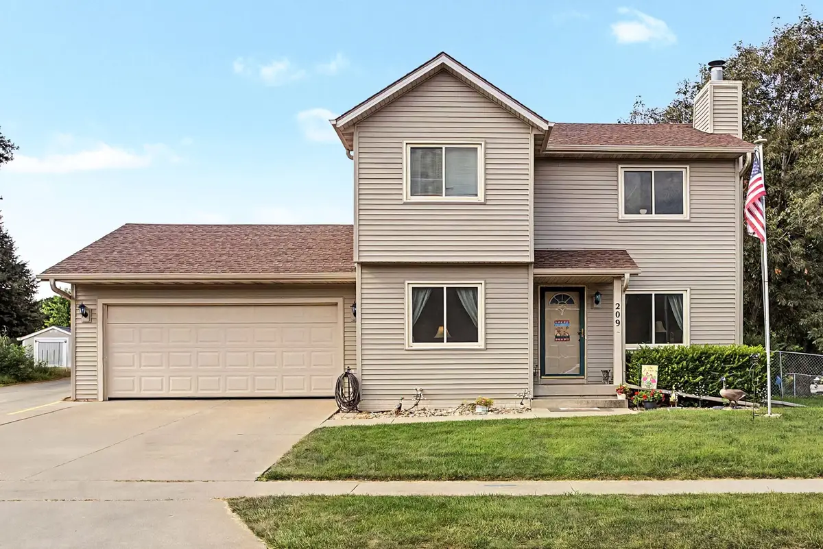209 Rothmoor Drive, Gilbert, IA 50105 - #1