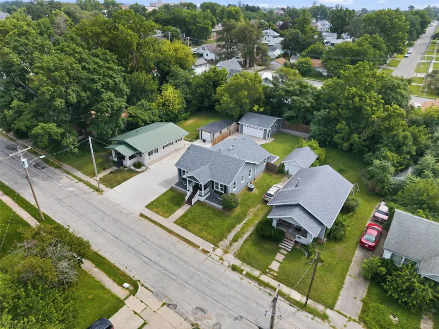 222 W 9th Street S, Newton, IA 50208 - #2