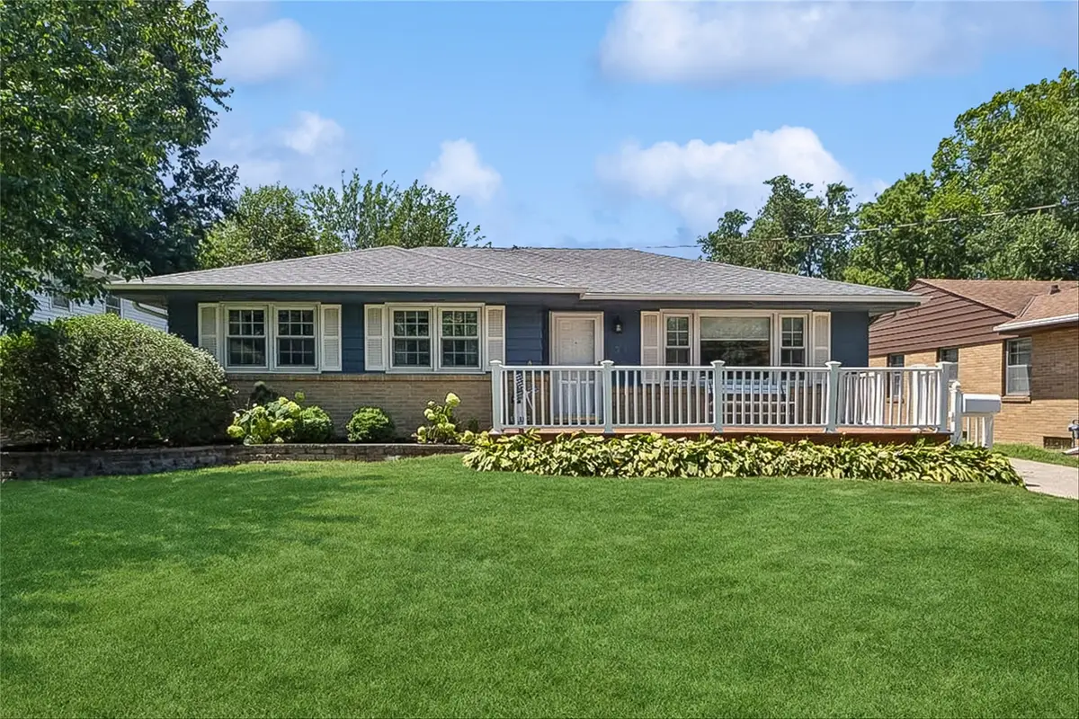 2710 48th Place, Des Moines, IA 50310 - #1