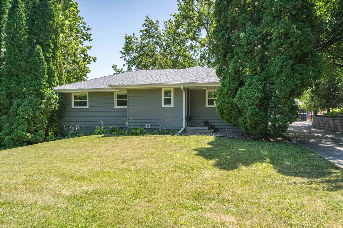 212 Pleasant View Drive, Des Moines, IA 50315 - #1