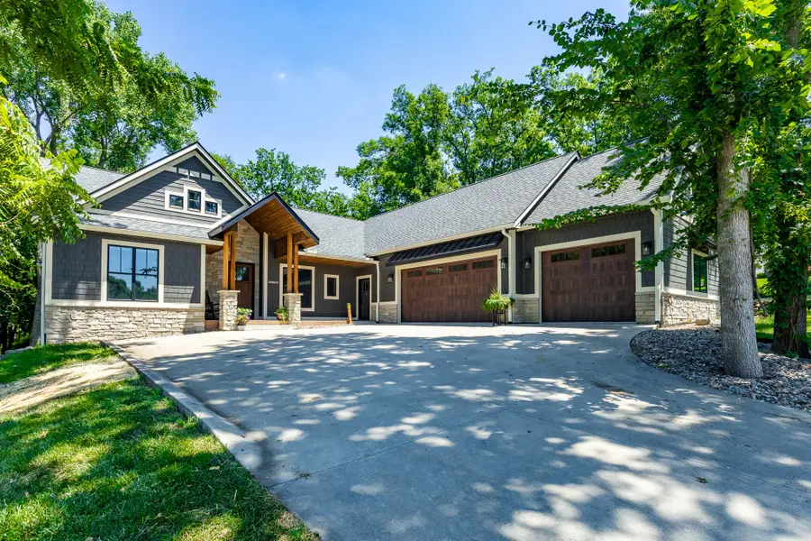 5692 SW Lake Ridge Drive, West Des Moines, IA 50265 - #2