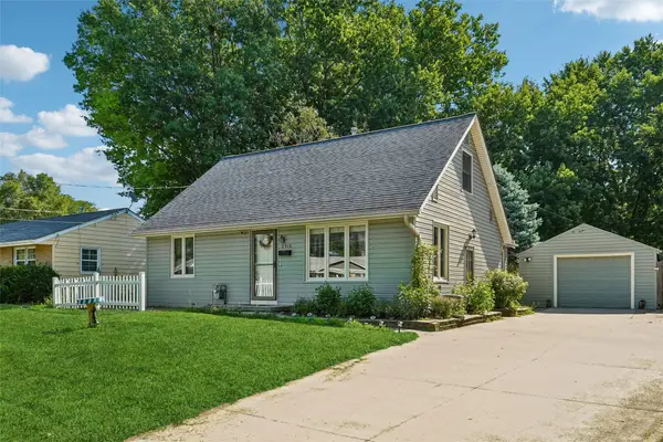 2313 E 25th Street, Des Moines, IA 50317