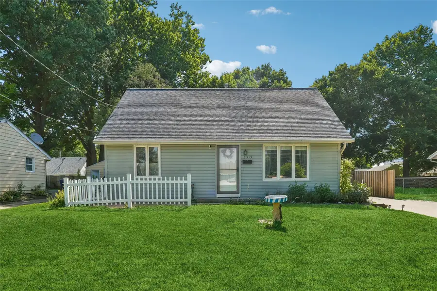 2313 E 25th Street, Des Moines, IA 50317 - #2