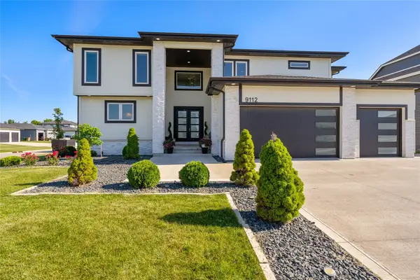 9112 Abram Drive, West Des Moines, IA 50266