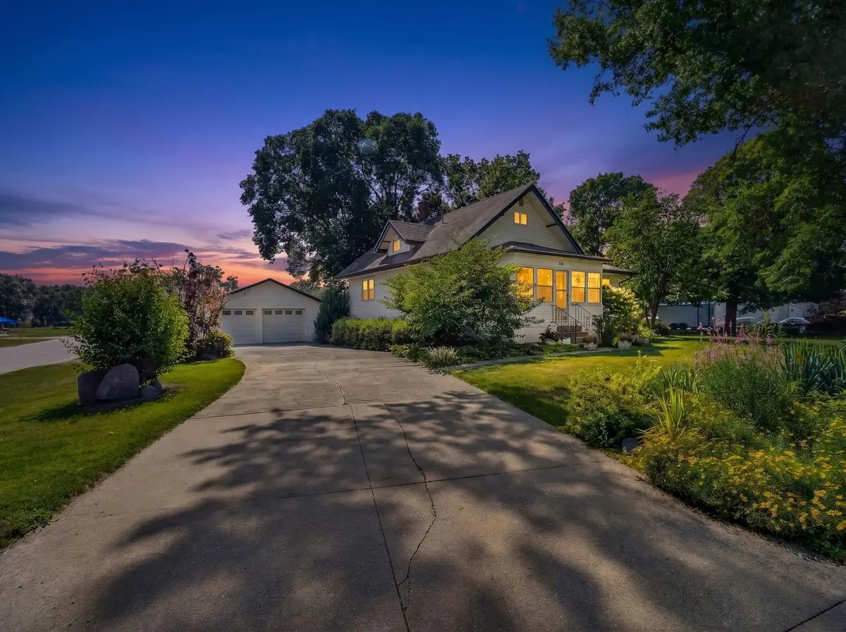 655 2nd Street, Waukee, IA 50263 - #1