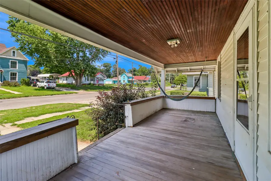814 W 4th Street S, Newton, IA 50208 - #2