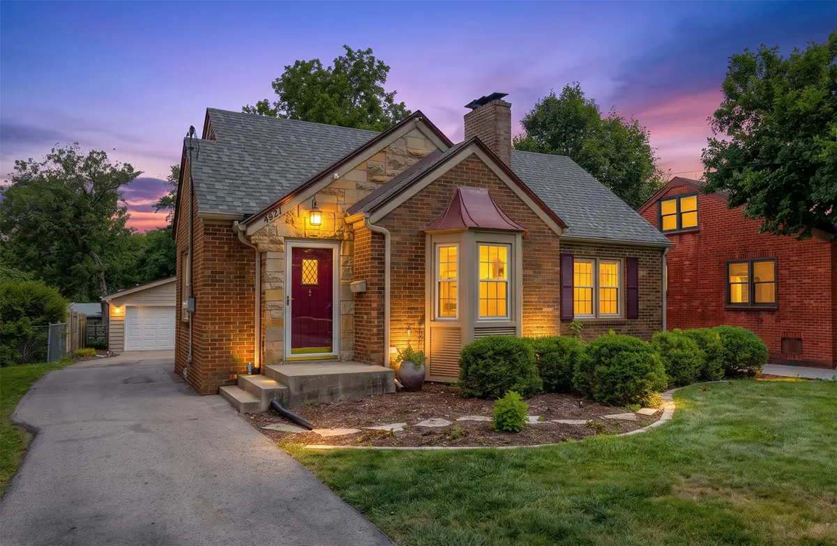 4011 Fagen Drive, Des Moines, IA 50310 - #1