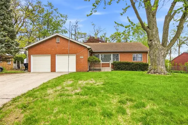 1211 68th Street, Windsor Heights, IA 50324
