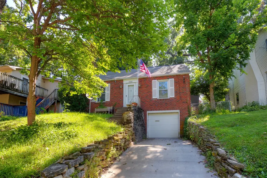 1523 41st Place, Des Moines, IA 50311 - #3