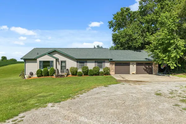 985 Highway 14, Knoxville, IA 50138