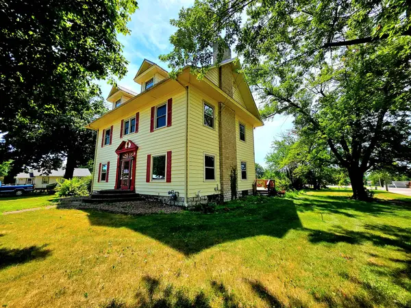 730 Grace Avenue, Chariton, IA 50049
