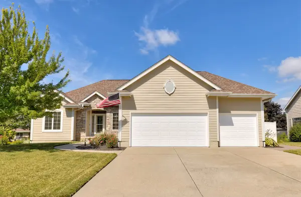1018 Falcon Drive Se, Altoona, IA 50009