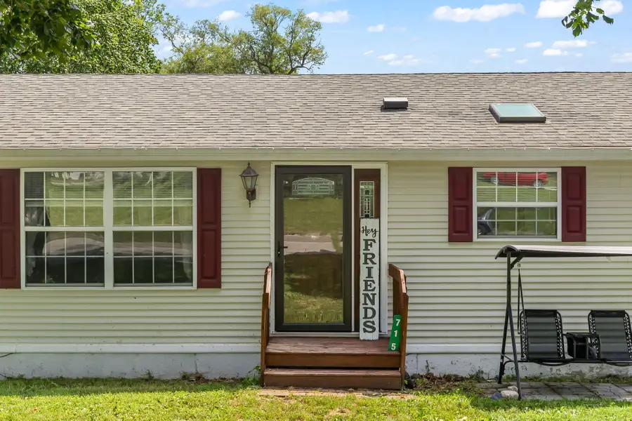 715 N 5th Street, Winterset, IA 50273 - #2