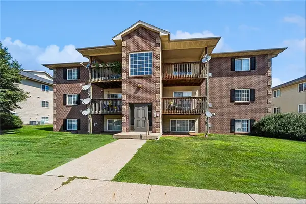 5916 Sutton Place #8, Urbandale, IA 50322