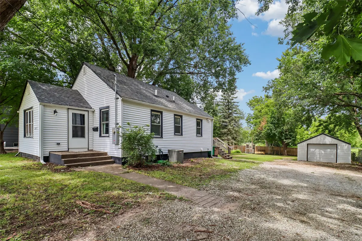 601 1st Street E, Altoona, IA 50009 - #1