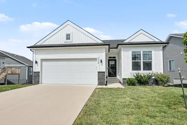 2930 Indigo Lane, Pella, IA 50219