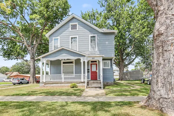 601 E Robinson Street, Knoxville, IA 50138