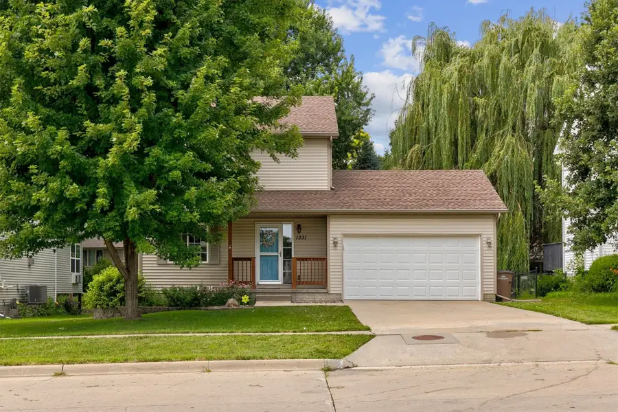 1331 E 18th Street, Norwalk, IA 50211 - #2
