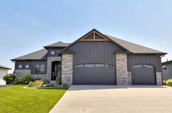 3635 NW 167th Street, Clive, IA 50325