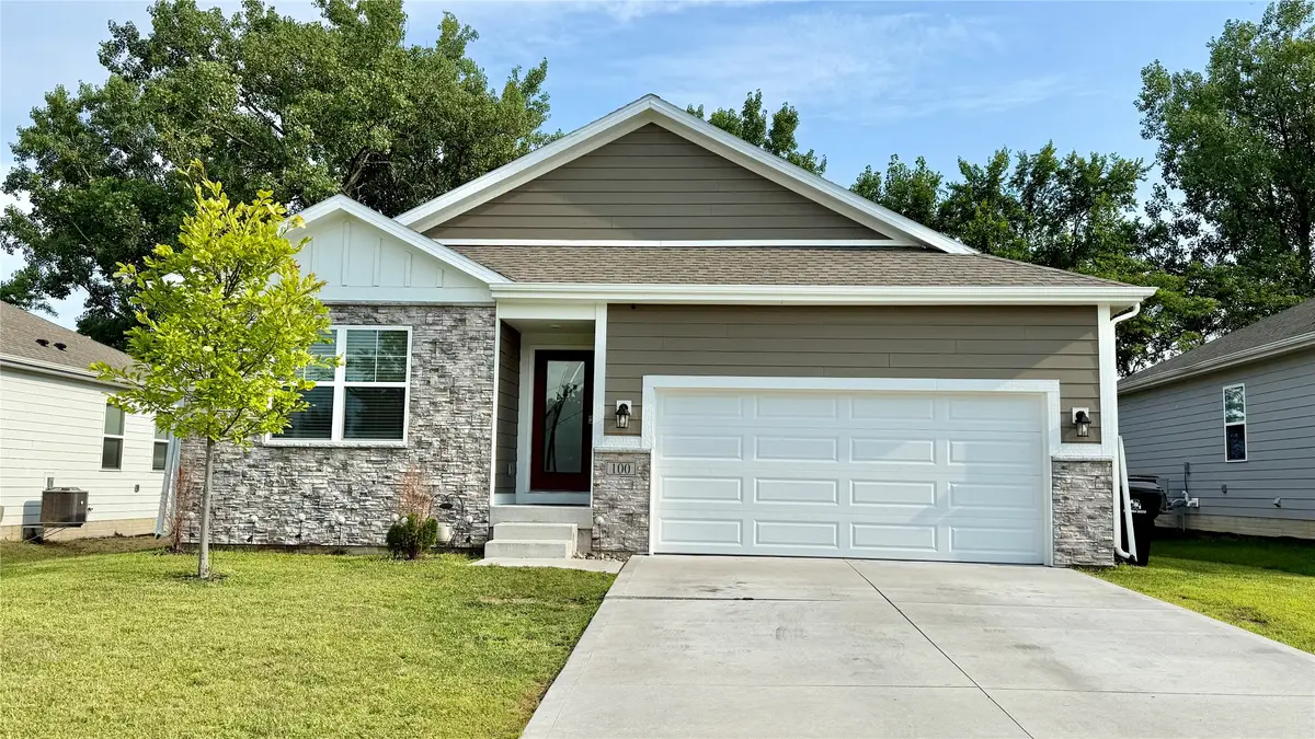 100 Dakota Circle, Waukee, IA 50263 - #1