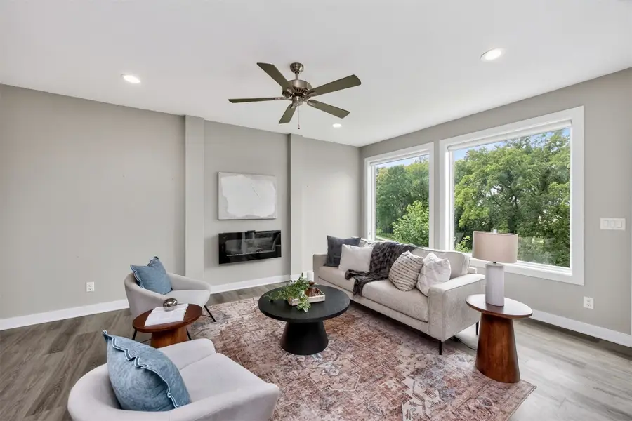 5430 154th Court, Urbandale, IA 50323 - #2
