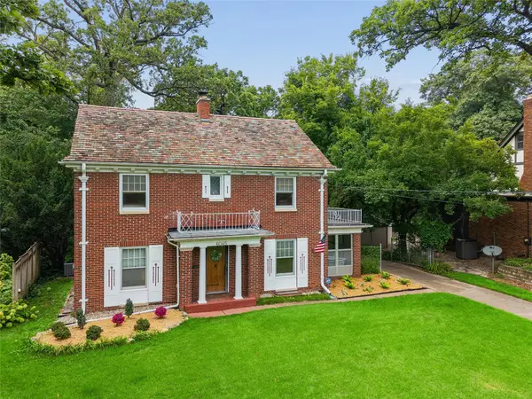 6045 N Waterbury Road, Des Moines, IA 50312