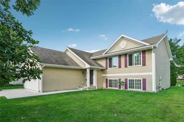 6108 NW 49th Street, Johnston, IA 50131