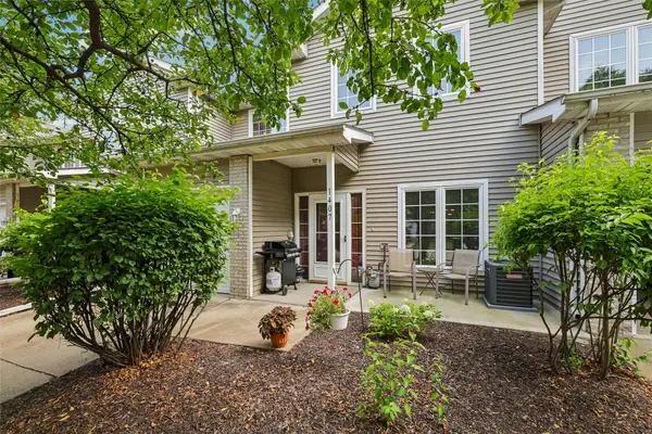 1153 S 52nd Street #1407, West Des Moines, IA 50265