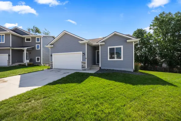 1706 Willow Court, Norwalk, IA 50211