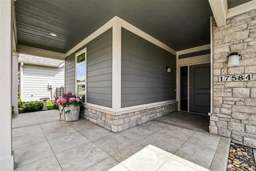 17584 Madison Drive, Clive, IA 50325 - #3