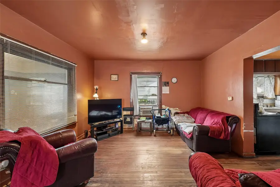 1164 19th Street, Des Moines, IA 50314 - #2
