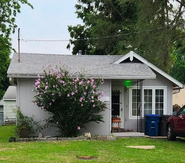 2240 Elizabeth Avenue, Des Moines, IA 50317