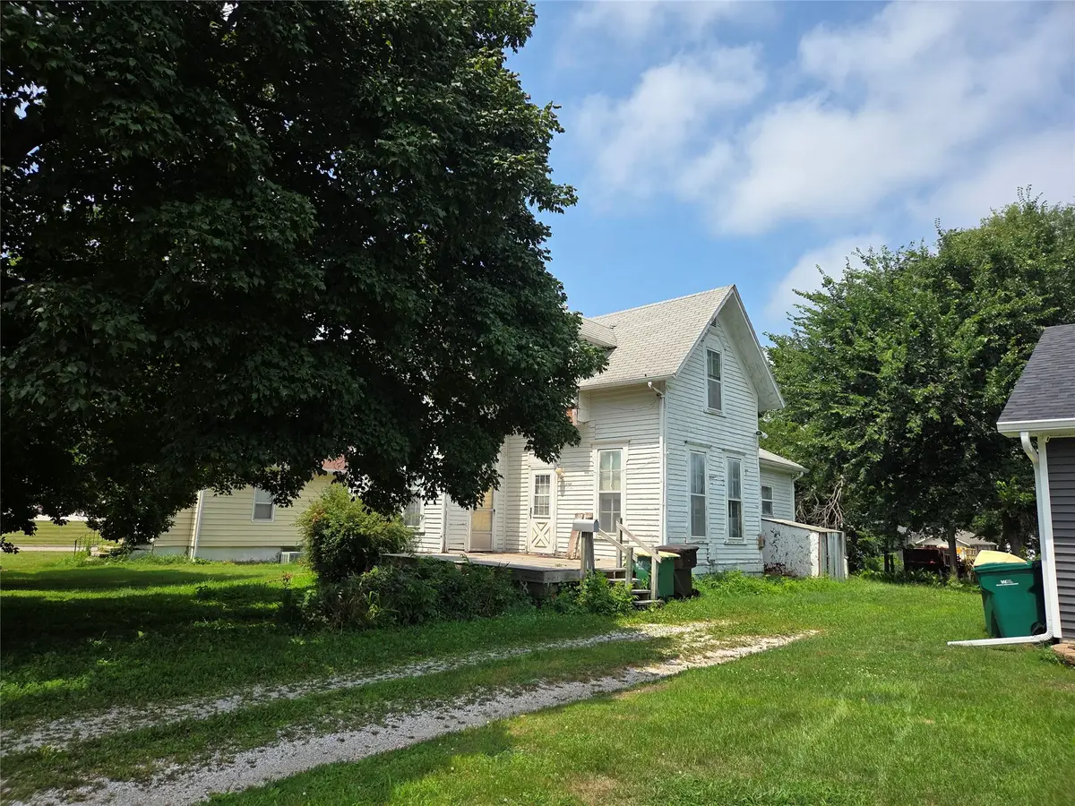 313 E North Street, Winterset, IA 50273 - #1