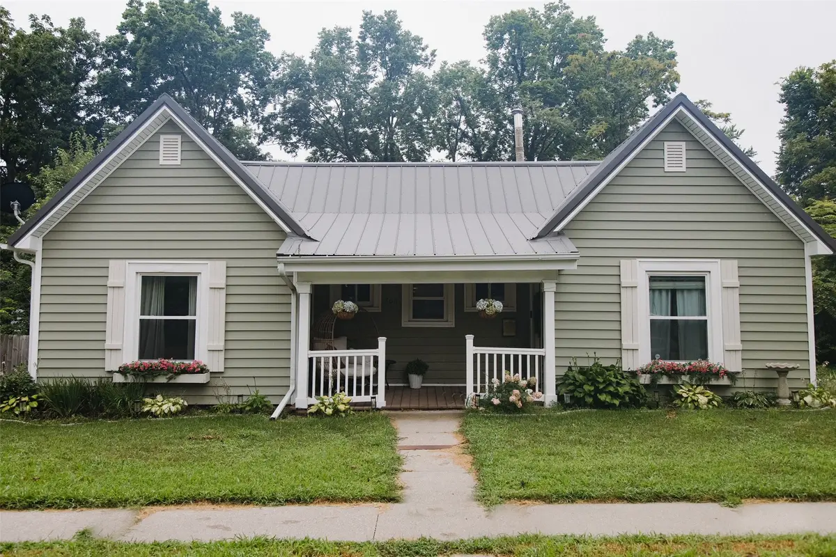 306 E Buchanan Street, Winterset, IA 50273 - #1
