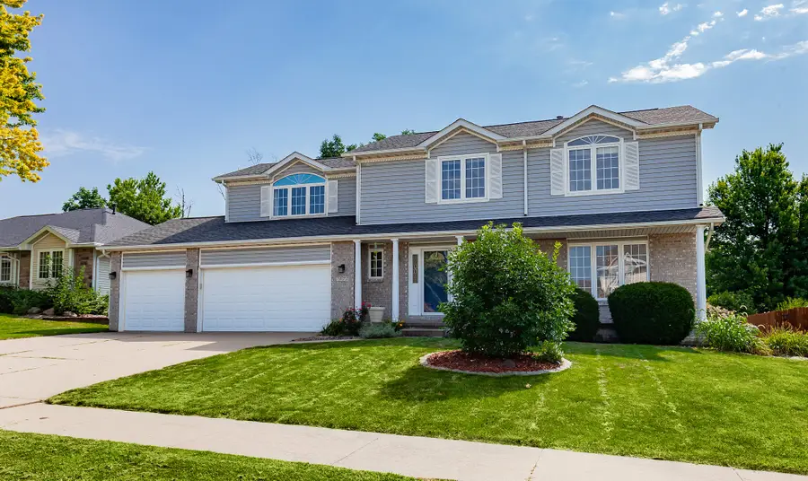 7077 Ridgedale Court, Johnston, IA 50131 - #2