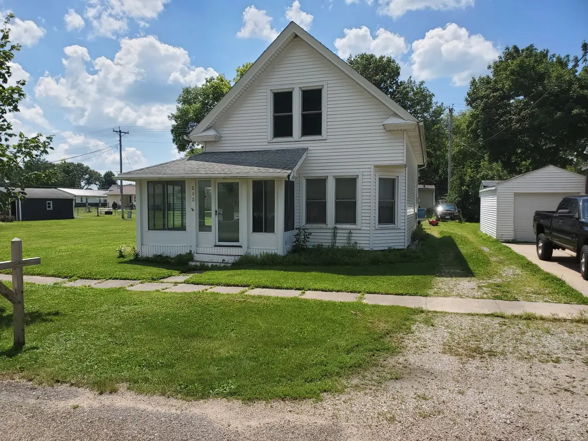 212 Dewey Street, Norway, IA 52318 - #1