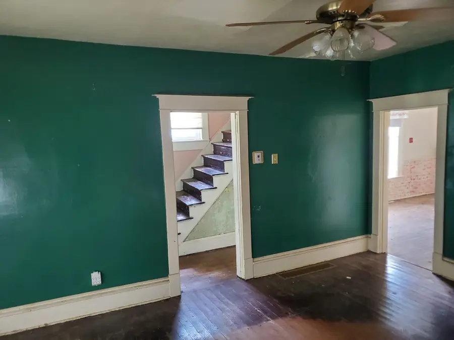 212 Dewey Street, Norway, IA 52318 - #2