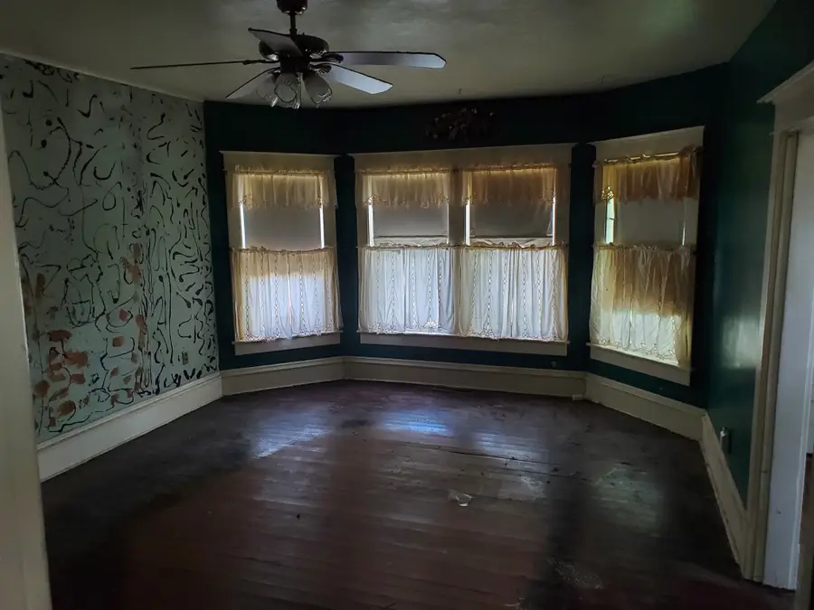 212 Dewey Street, Norway, IA 52318 - #3