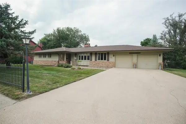 1515 W Washington Street, Winterset, IA 50273