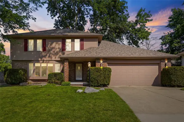 1056 Maplenol Drive, West Des Moines, IA 50266