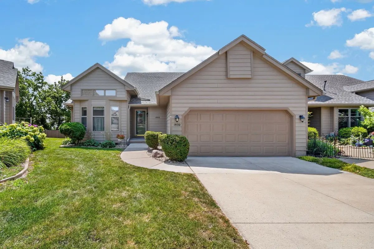 1932 Maple Circle, West Des Moines, IA 50265 - #1