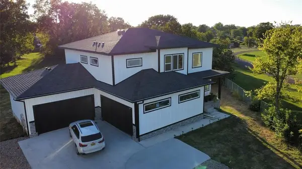 1010 Frederick Avenue, Des Moines, IA 50315