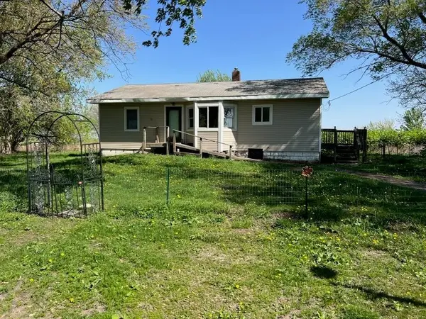 28076 690th Avenue, Colo, IA 50056
