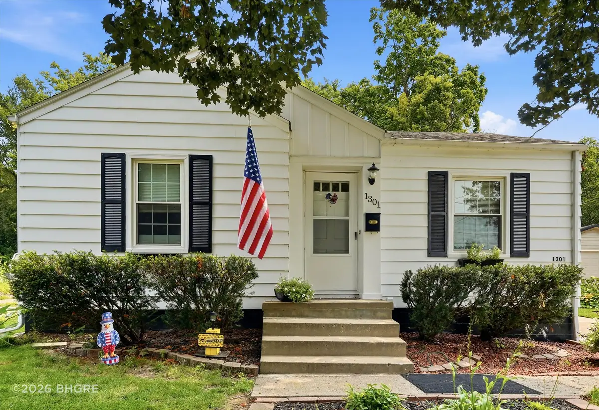 1301 57th Place, Des Moines, IA 50311 - #1
