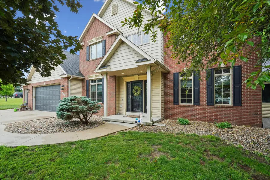 2605 Hemel Drive, Pella, IA 50219 - #2
