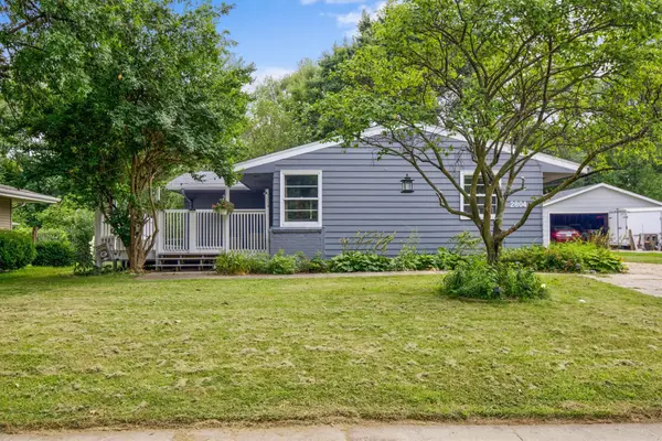 2804 Vine Street, West Des Moines, IA 50265