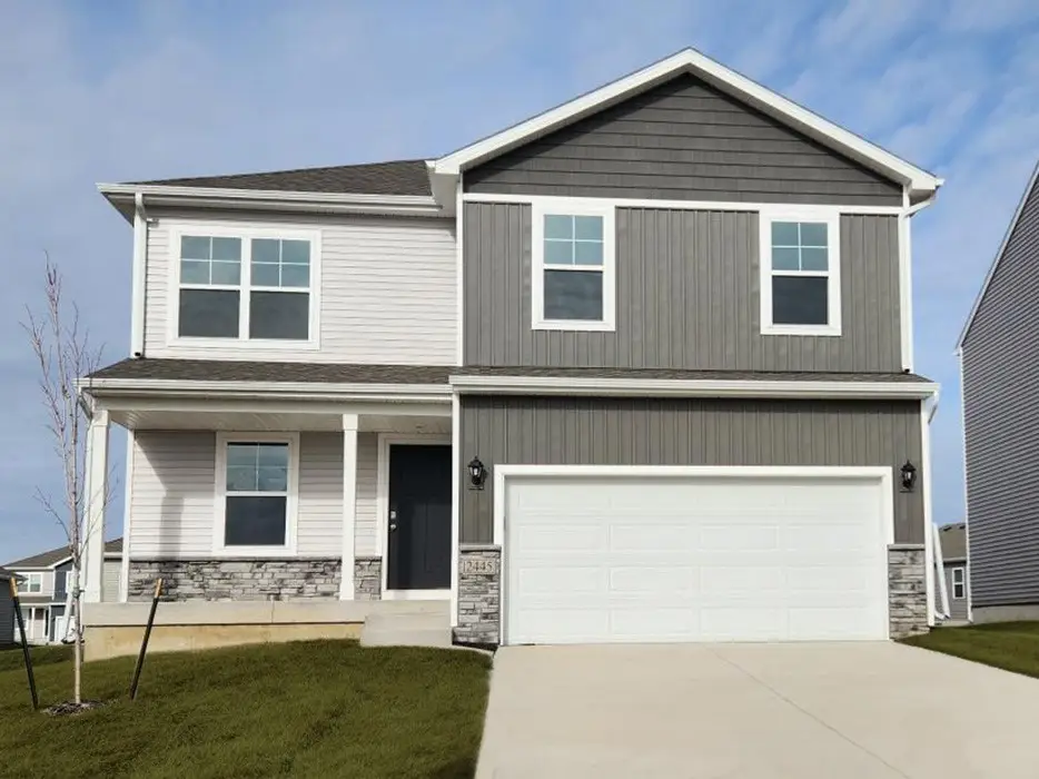 300 40th Street Sw, Altoona, IA 50009 - #1
