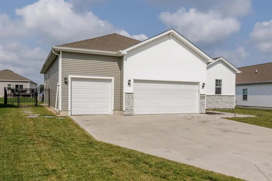 5418 145th Street, Urbandale, IA 50323 - #3