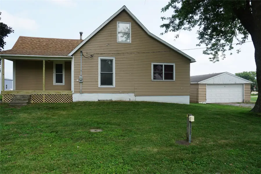 206 W Lincoln Street, Macksburg, IA 50155 - #2