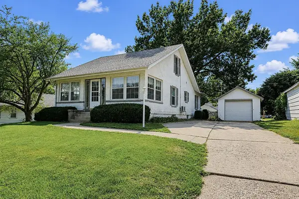 215 W 9th Street S, Newton, IA 50208